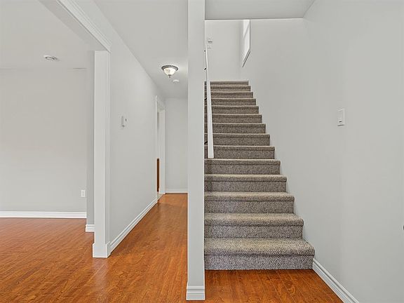 5th image of 21 Blackmarsh Road