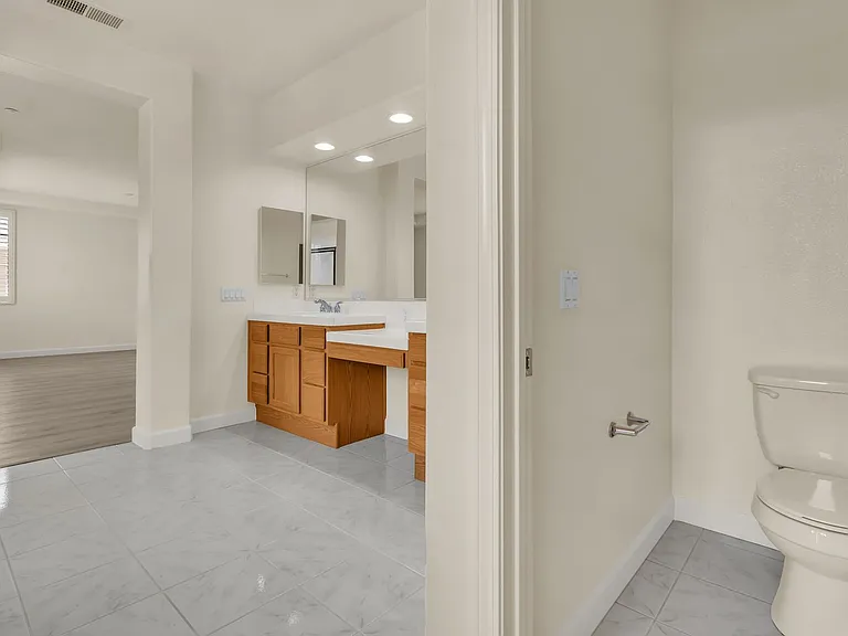 10 Clearwater Cv — Photo 34