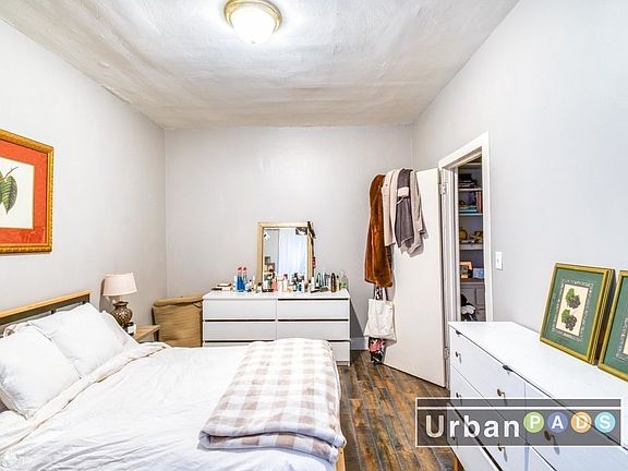 4th image of 802 Park Pl APT 3C
