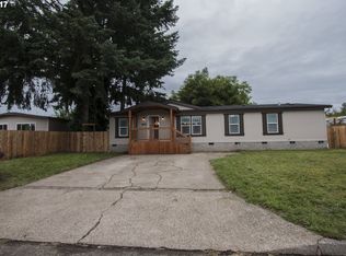 1863 Inland Way, Springfield, OR 97477