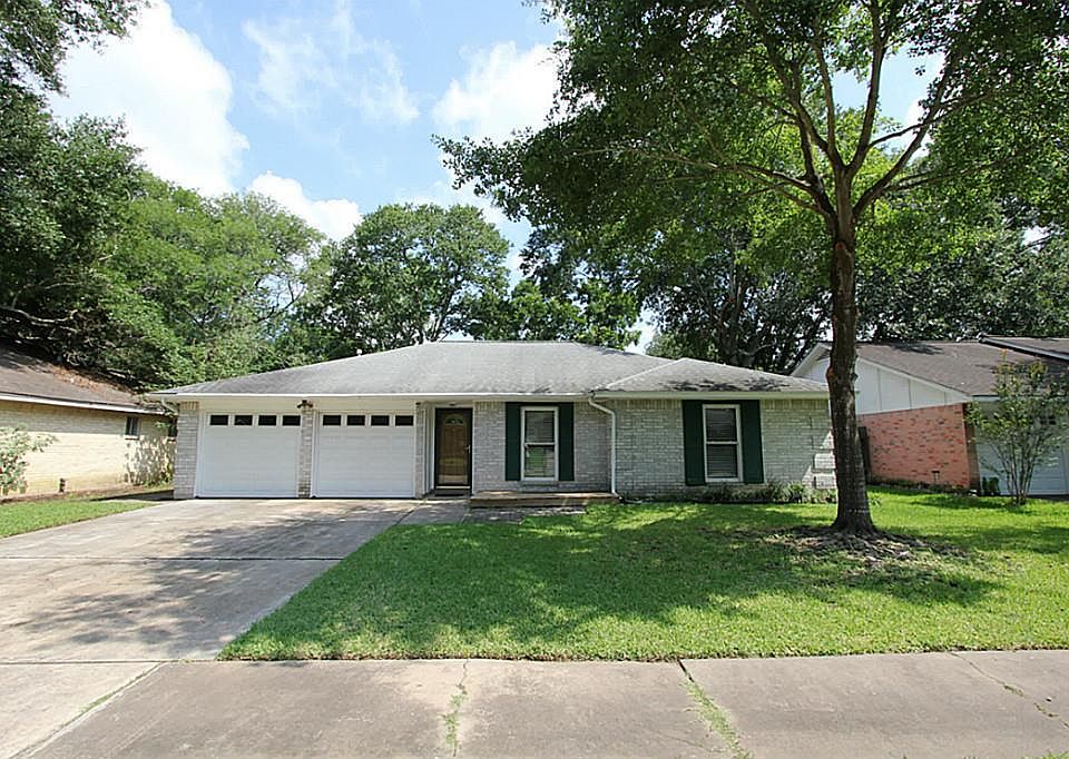 1st image of 13558 Fernhill Dr