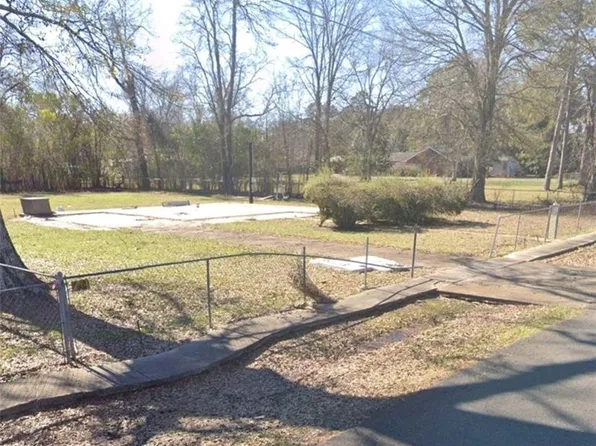 7022 Zelynne St, Mansura, LA 71350