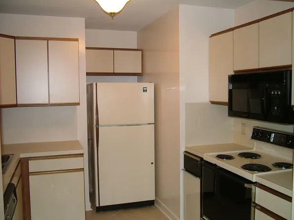 811-305 W 5th St, Winston Salem, NC 27101