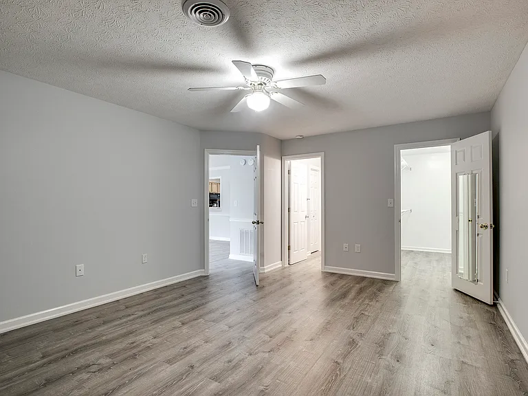 101 Pinewood Dr #1 — Photo 12