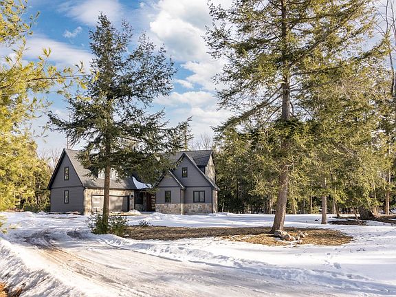 3rd image of 5961 S Glen Woods Dr