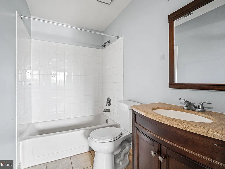 307 Ravens Crest Dr — Photo 16