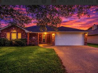 4802 Treadgold Ln, Bryan, TX 77802