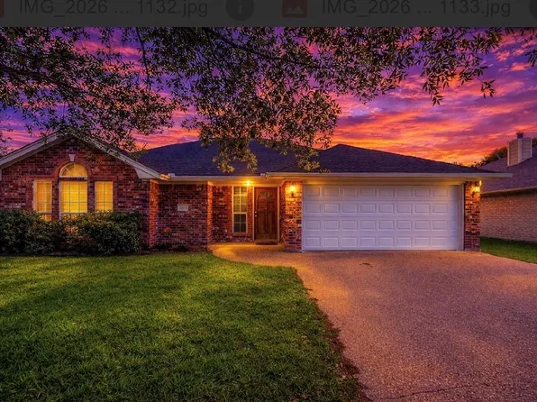 4802 Treadgold Ln, Bryan, TX 77802