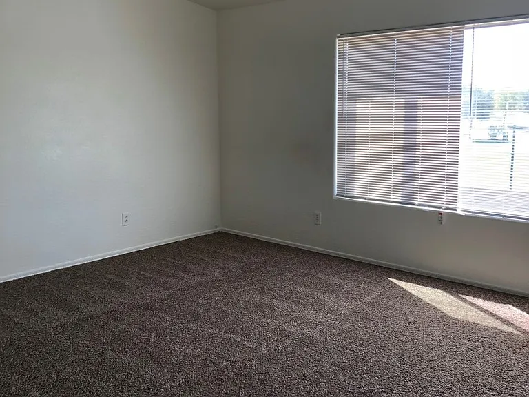 45579 W Dutchman Dr — Photo 24