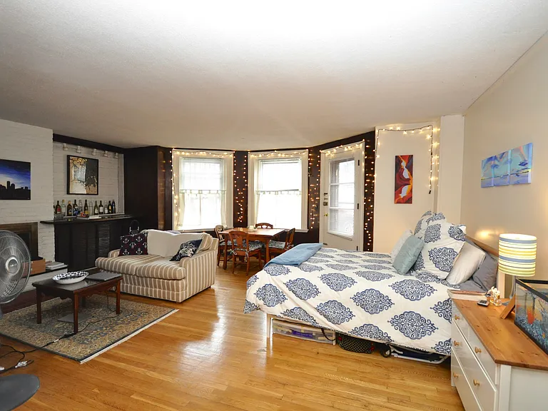 186 Beacon St #A — Photo 3