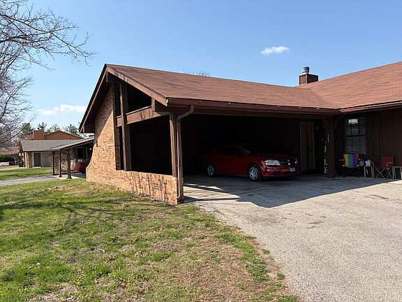 2nd image of 121 Kingsway Dr