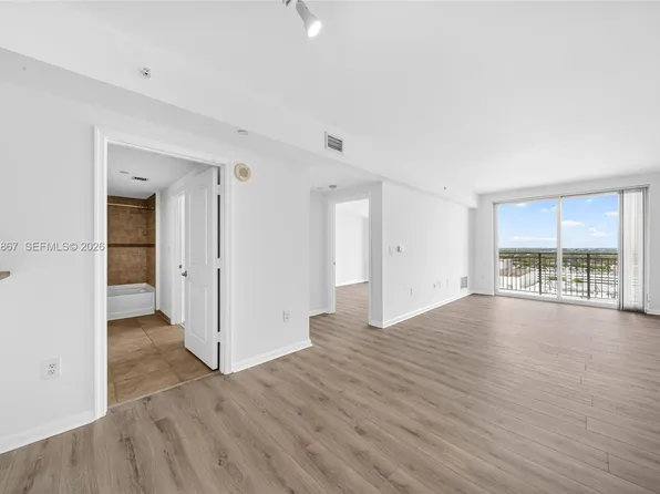 7350 SW 89th St APT 1703S, Miami, FL 33156
