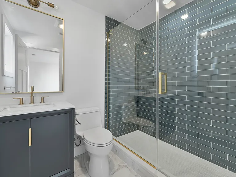 280-282 Sumner St #2 — Photo 12