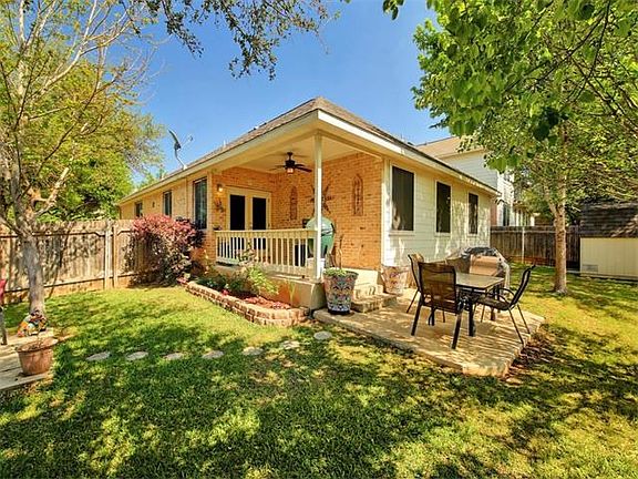 5th image of 303 Bonita Ct