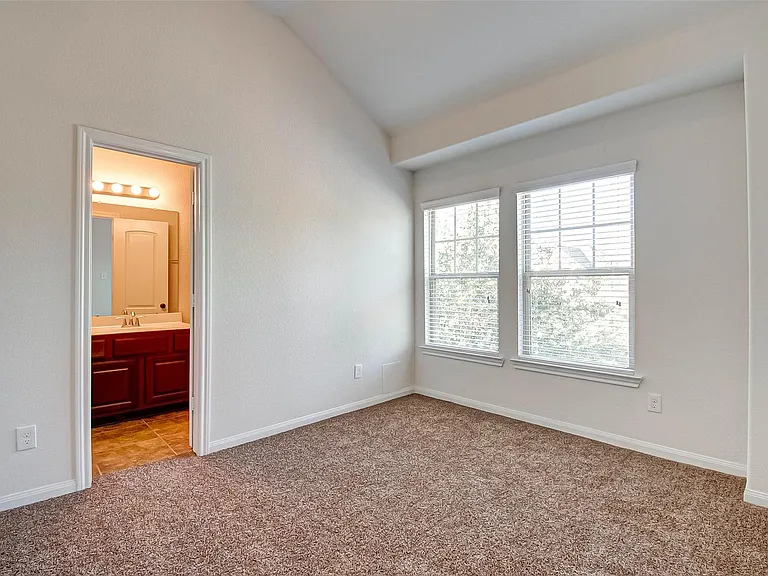 20 Cheswood Manor Ct — Photo 15