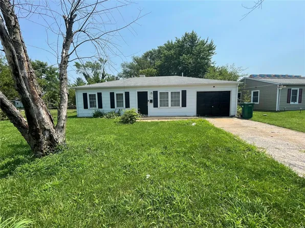 732 Saint Norbert Dr, Cahokia, IL 62206