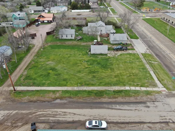12th Ave, Faulkton, SD 57438