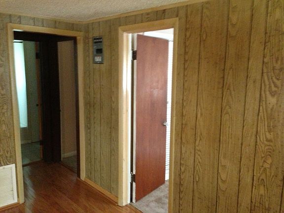 Entry to Two of the Bedrooms