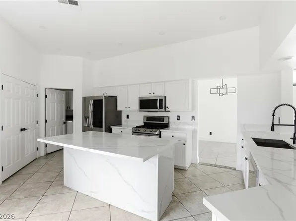 5204 Elm Grove Dr, Las Vegas, NV 89130