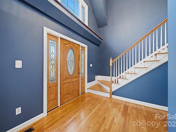 4th image of 133 37th Avenue Pl NW
