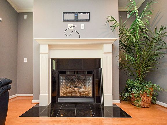 5th image of 140 Emmyllie Ct NE