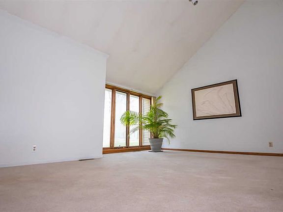 4th image of 5210 Pepper Dr