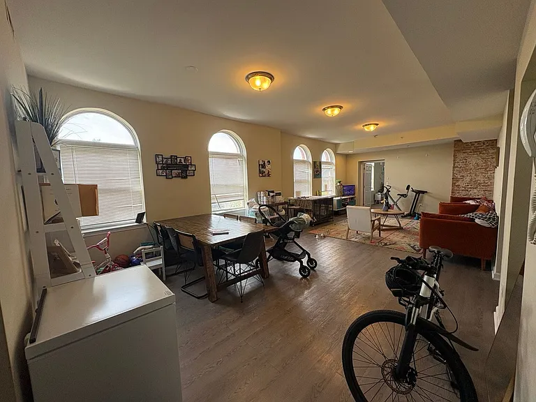 2300 N Calvert St — Photo 25