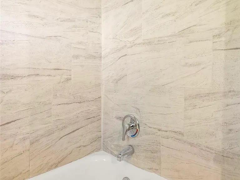 485 Philip Ave — Photo 9