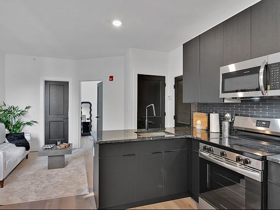 5th image of 3138 N Broad St #4