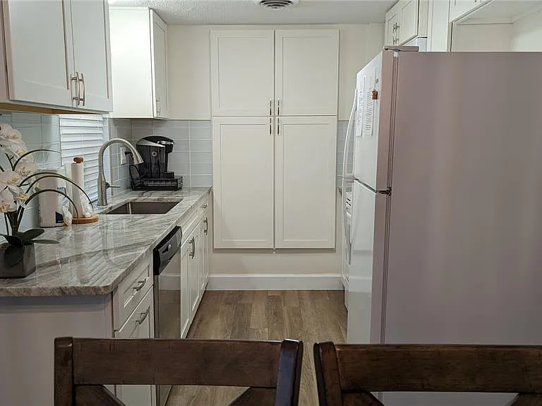 567 Bradenton Rd — Photo 7