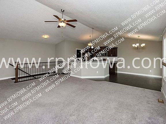5th image of 4721 NE Oak Dr