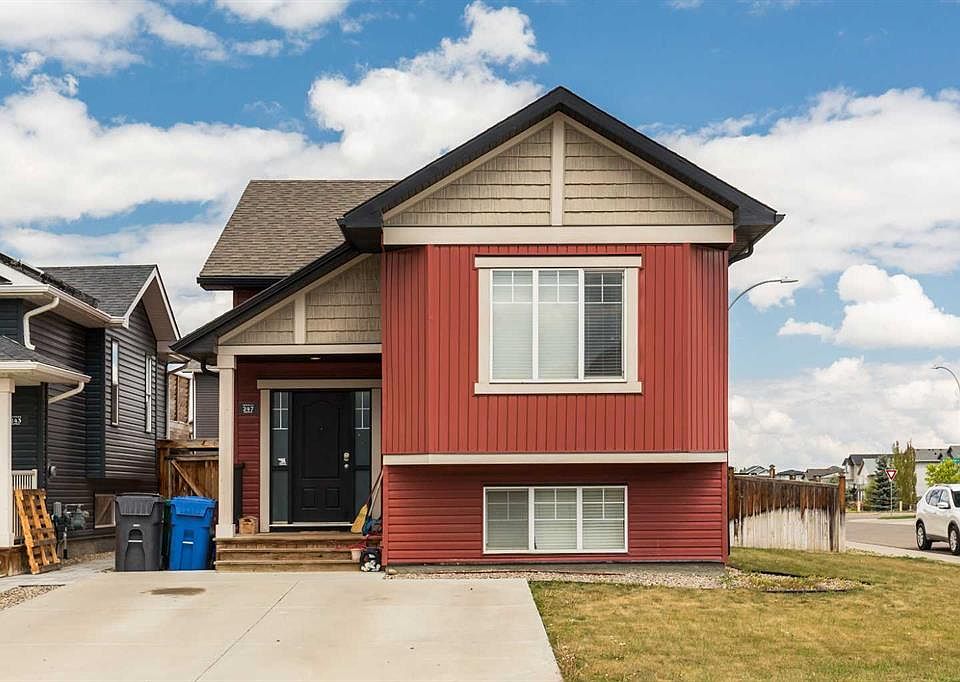 1st image of 247 S Blackwolf Way N