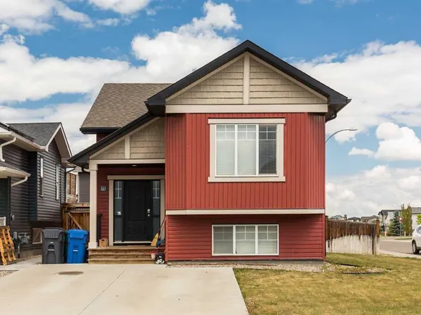 247 S Blackwolf Way N, Lethbridge, AB T1H 7B3