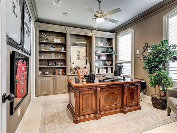 4th image of 2205 Cotswold Valley Ct
