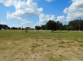 1829 E Highway 97, Pleasanton, TX 78064