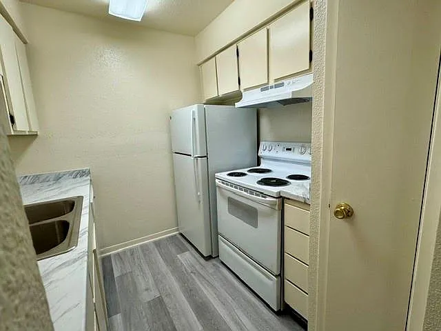 9101 Country Creek Dr #306 — Photo 8