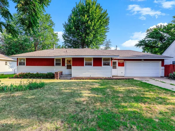 9826 93rd Pl N, Maple Grove, MN 55369