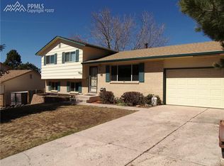 5030 N Raindrop Cir, Colorado Springs, CO 80917