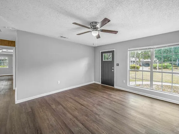 112 Berkley Dr, Pensacola, FL 32503