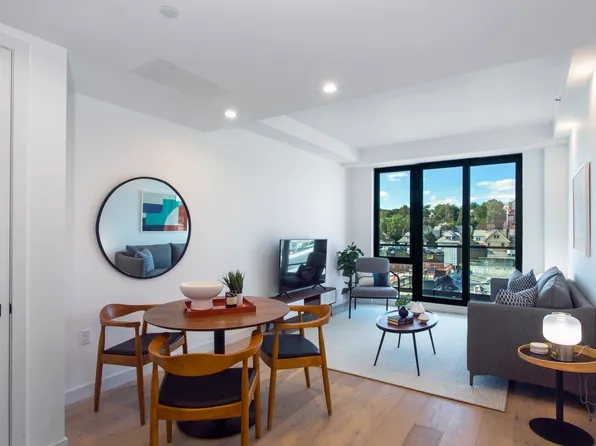 148-37 88th Avenue image 1 of 7