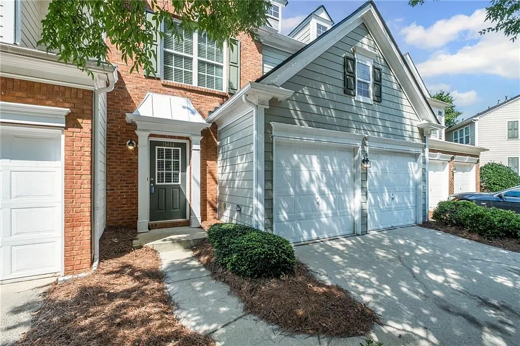 3 bed, 2.5 bath, 1750 sqft, $2,800 — Photo 2