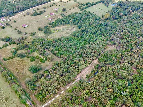 2nd image of 527 Thompson Bay Rd