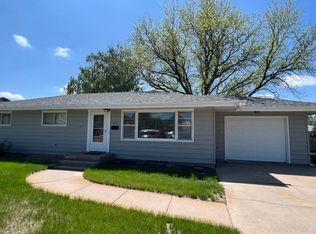 920 Highland Dr, Ogallala, NE 69153