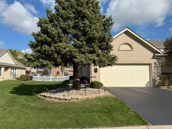 7832 Bristol Park Dr, Tinley Park, IL 60477