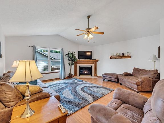 5th image of 6568 Elissa Dr