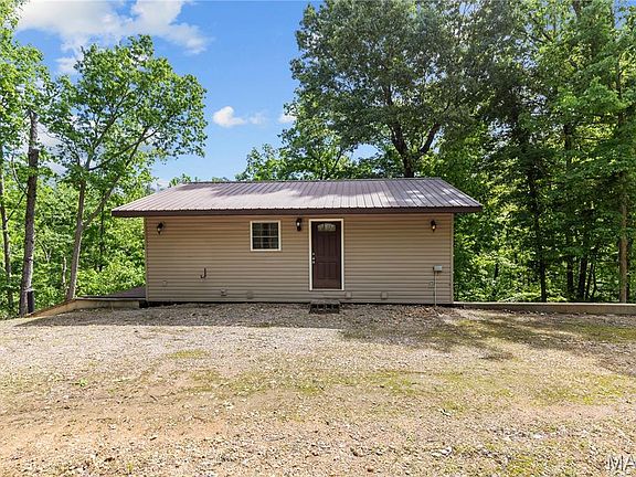 2nd image of 171 Bluffview Cir