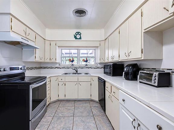 4th image of 502 WOLFE STREET