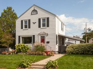 3232 S 22nd St, Milwaukee, WI 53215