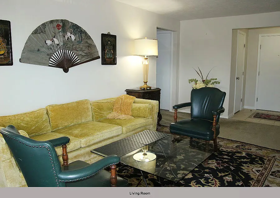 2 bed, $2,300 — Photo 2
