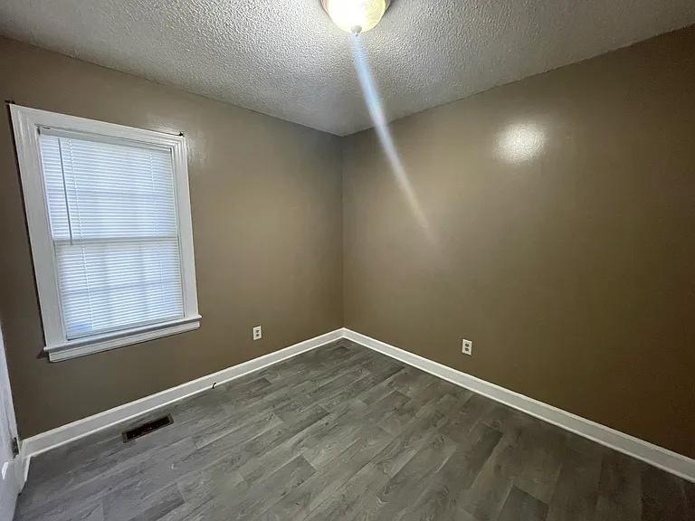 1328 Nash St SE — Photo 6